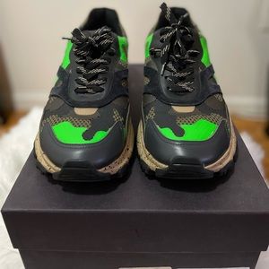 Sz: 43 (10.5/11) Valentino Garavani Neon Green Camo Bounce Sneakers (Worn once)